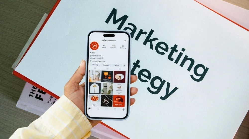 التسويق عبر وسائل التواصل الاجتماعي التسويق عبر وسائل التواصل الاجتماعي