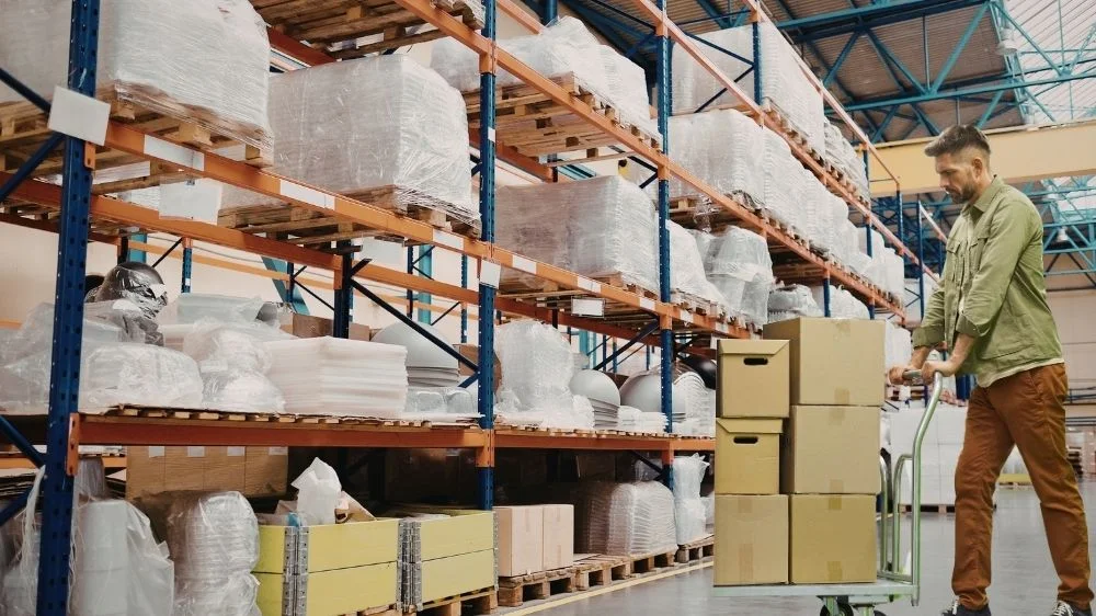 مشروع تأجير مساحات تخزين صغيرة ذاتية مشروع تأجير مساحات تخزين صغيرة ذاتية